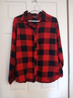 🤯 2/$15 Plaid Red And Black Button Up Long Sleeve Top, Size Large (L)